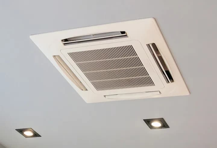 Ceiling-mounted cassette air conditioner